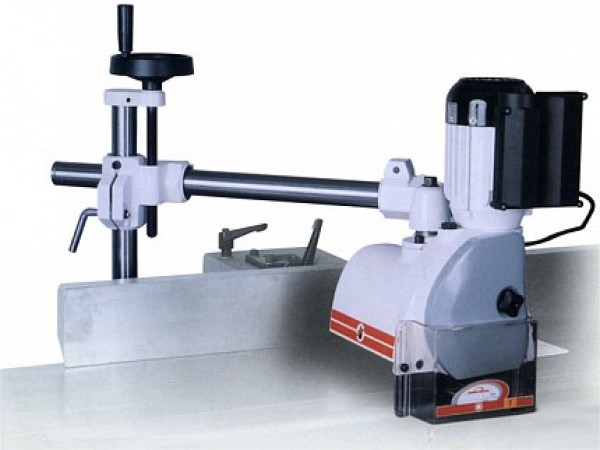 Автоподатчик для фуговальных и фуговально-рейсмусовых станков af114 Автоподатчик для фуговальных и фуговально-рейсмусовых станков af114